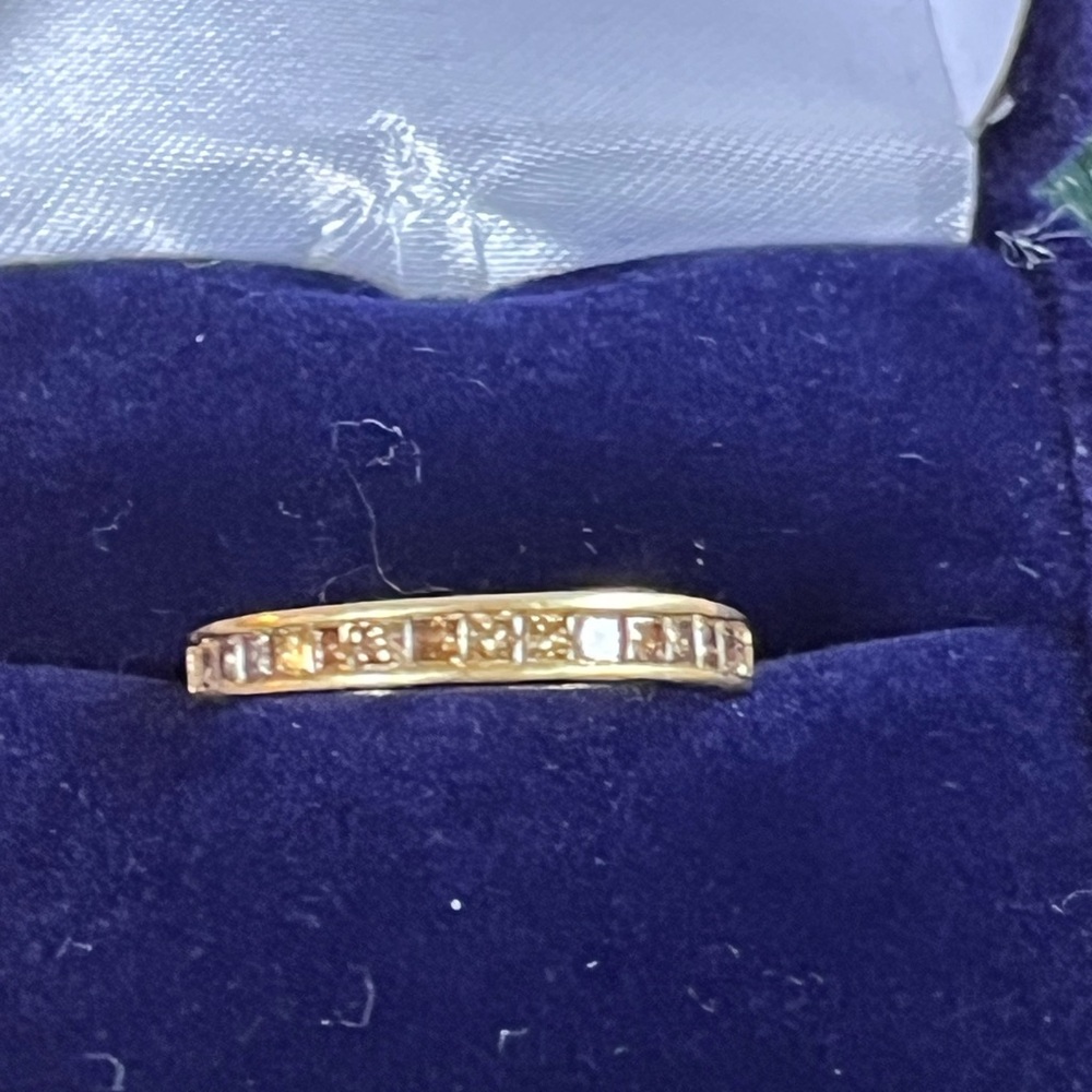18K yellow Gold Natural Diamond Ring